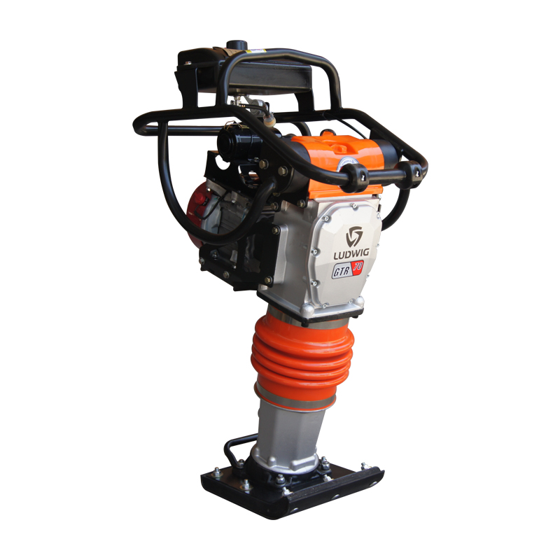 UM-ZF100