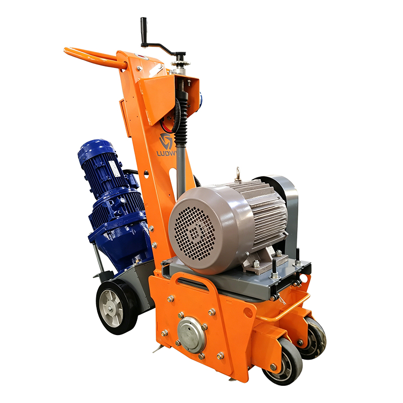 UM-ZF100